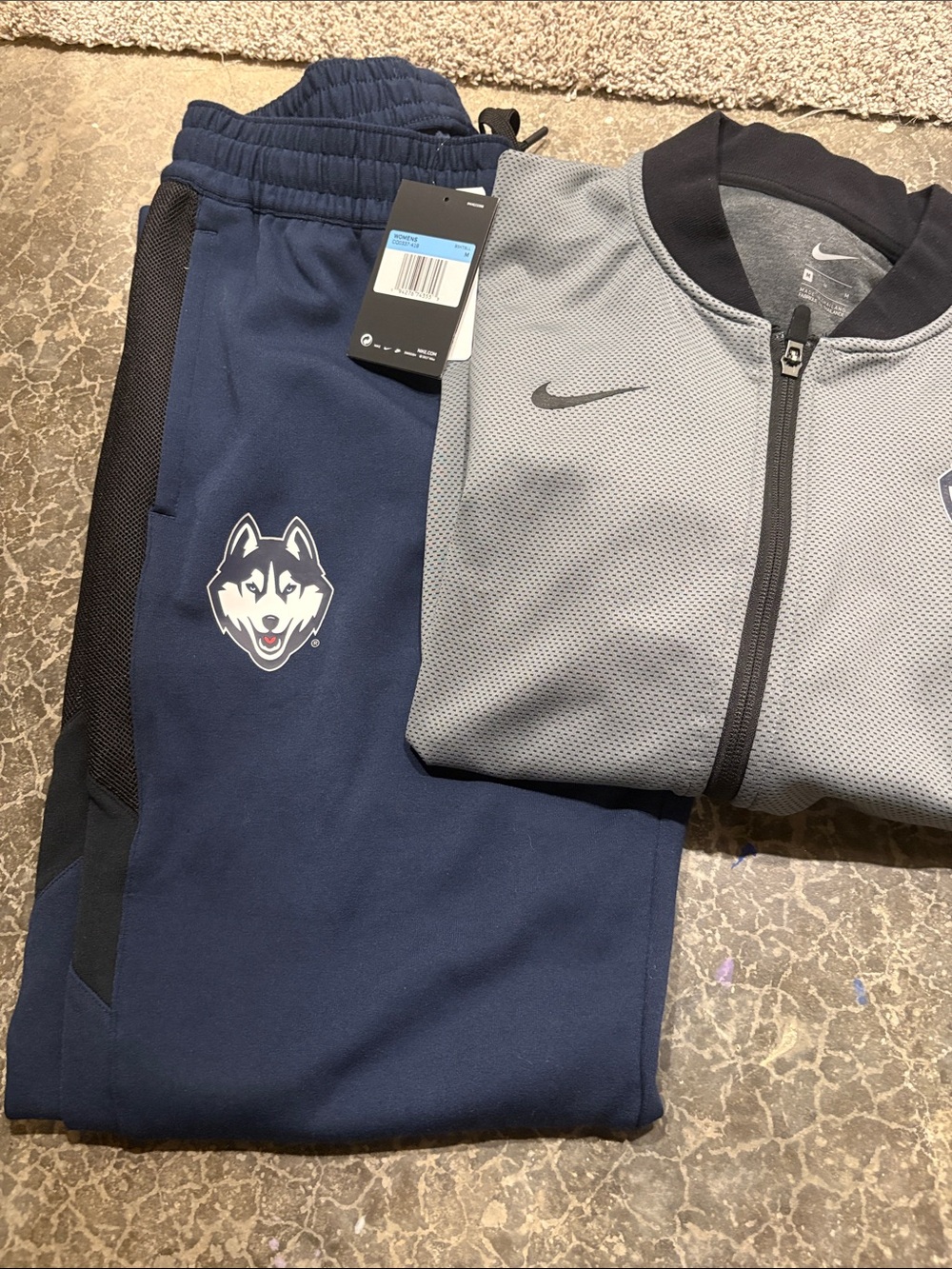 Nike Men's Navy & Gray Huskies Lightweight Track Jacket and Pants